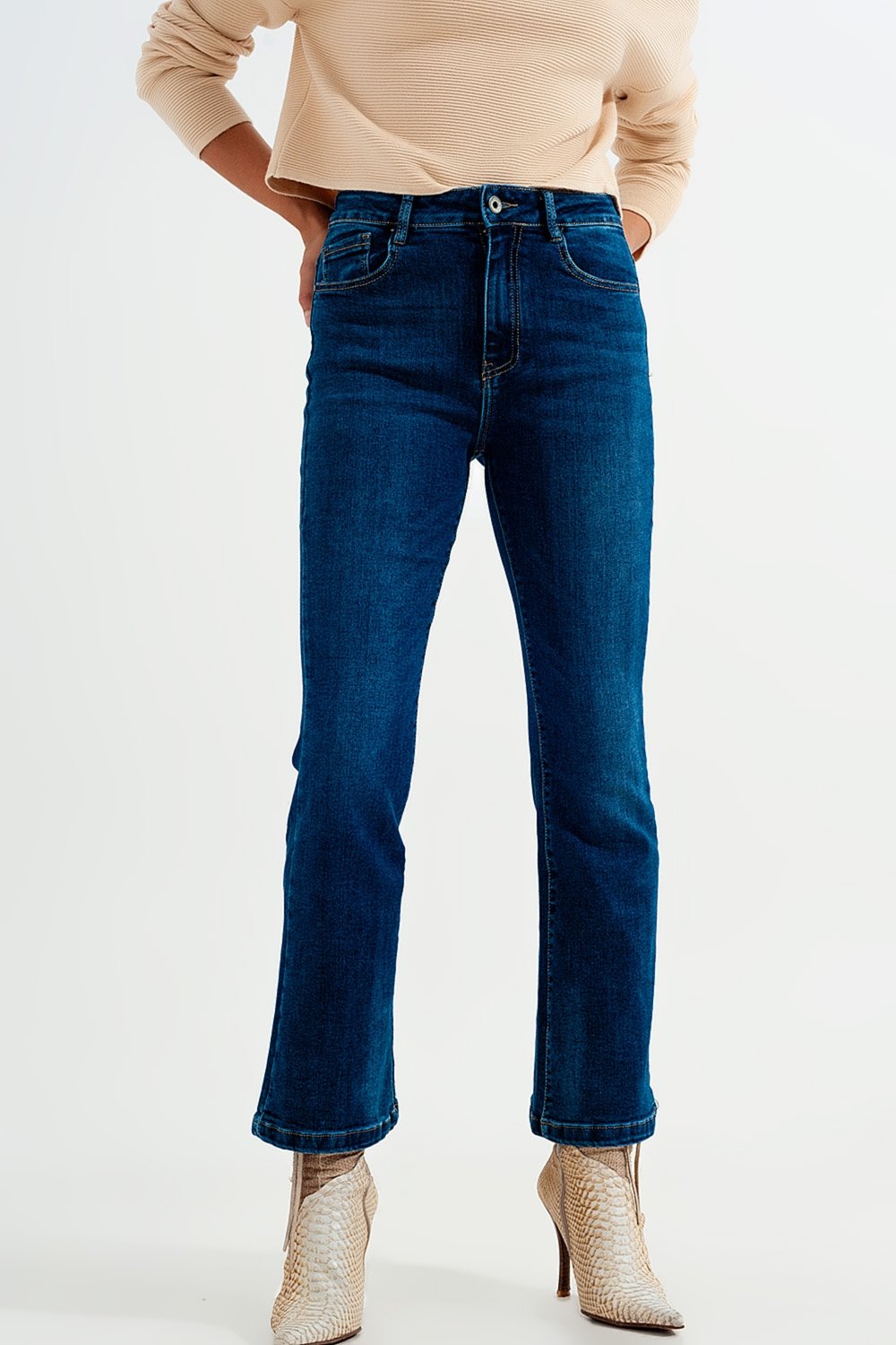 Stretch Flare Jeans in Midwash