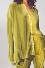 Relaxed Pleated Satin Shirt in Green