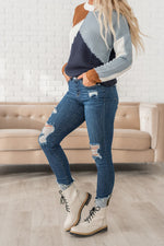 Center of Attention Distressed Jeans